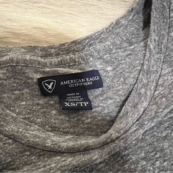 Vintage AMERICAN EAGLE XS Heather Gray Short Sleeve Ribbon “Love” Baby Tee Y2K - Picture 4 of 9